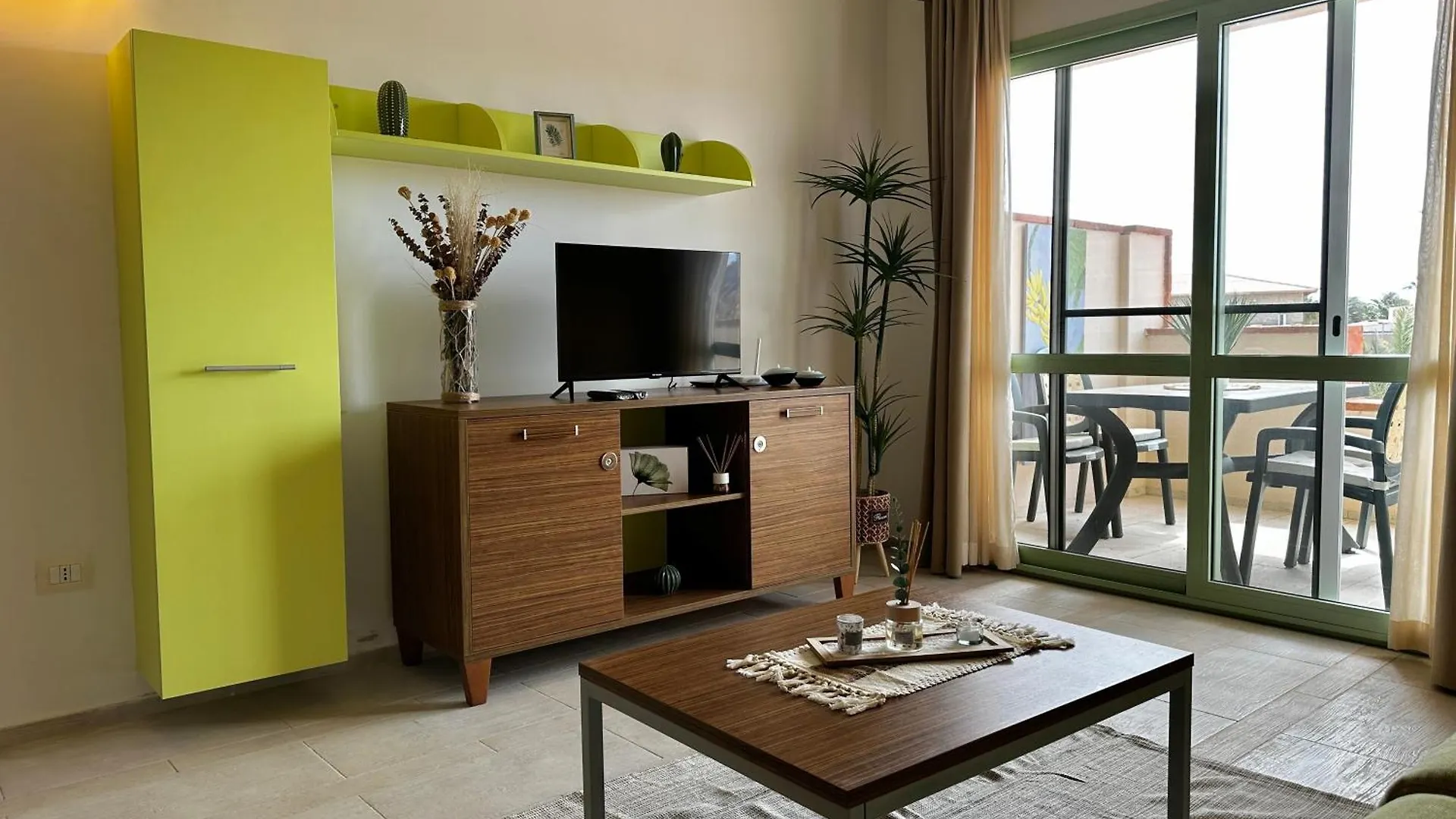 Apartment Djadsal Moradias - By Bobbywashere Santa Maria